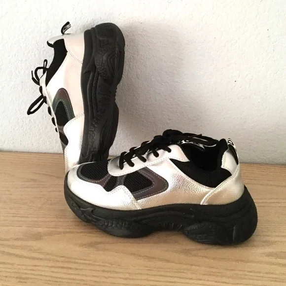 Chunky Fashion Sneakers - Picture 4 of 6